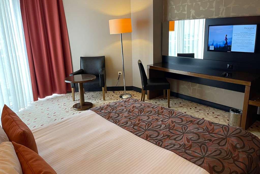 מלון Ramada By Wyndham טקירדג חדר תמונה