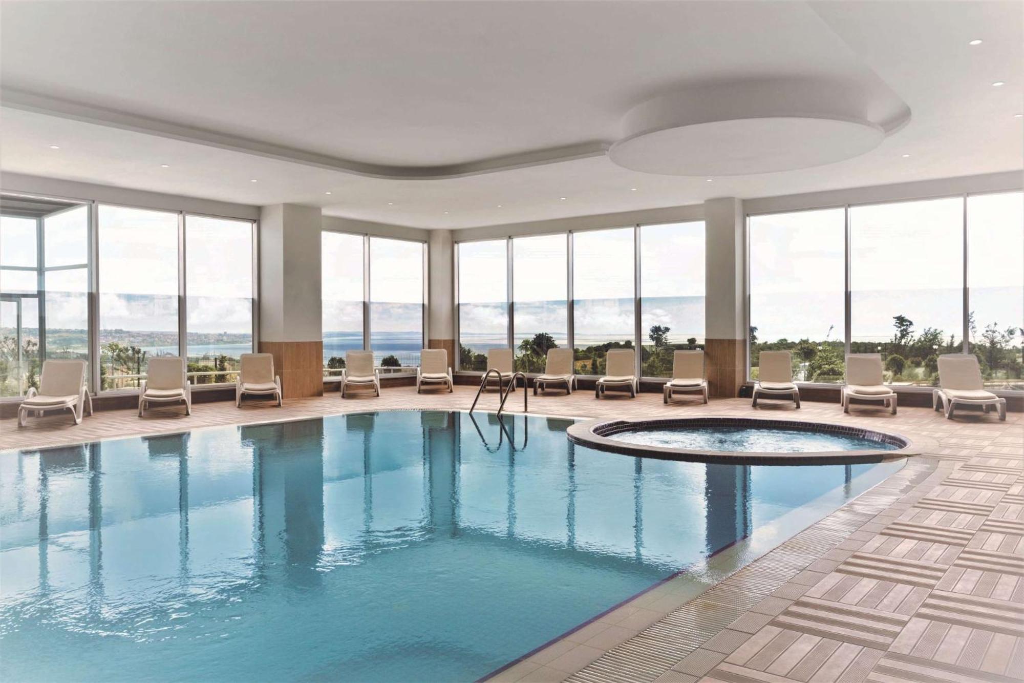 מלון Ramada By Wyndham טקירדג מראה חיצוני תמונה
