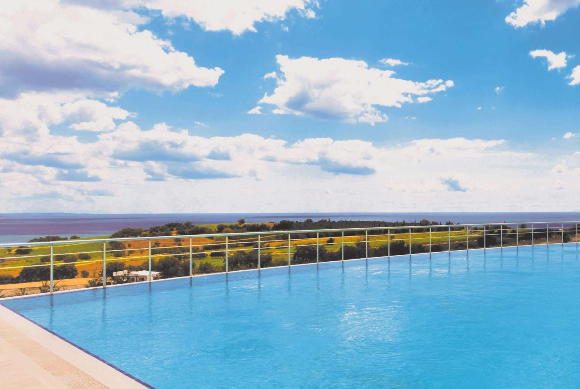 מלון Ramada By Wyndham טקירדג מראה חיצוני תמונה