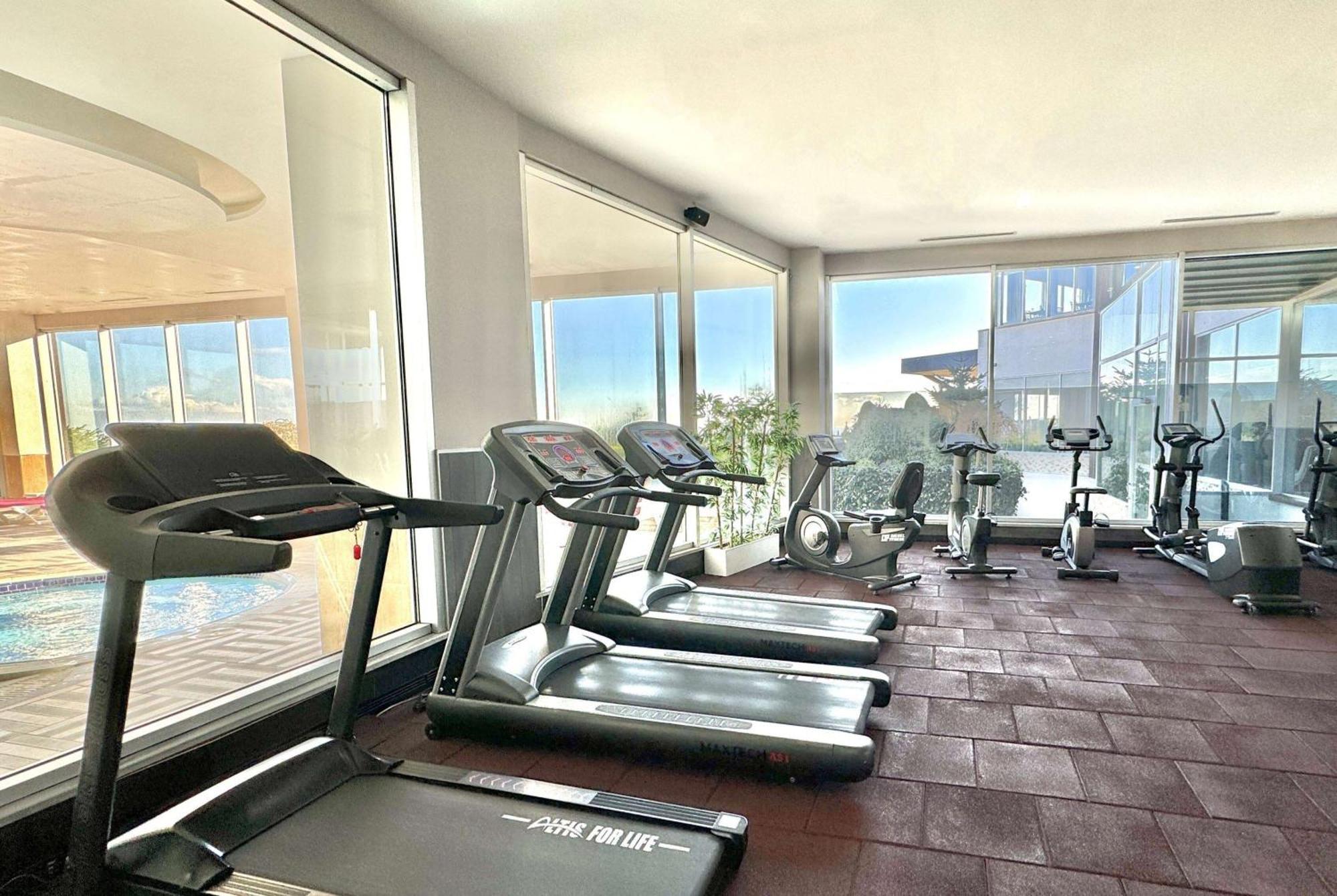מלון Ramada By Wyndham טקירדג מראה חיצוני תמונה