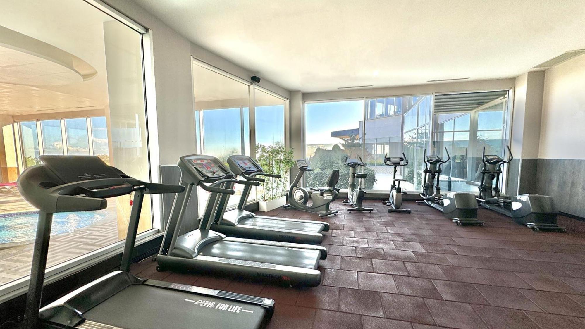 מלון Ramada By Wyndham טקירדג מראה חיצוני תמונה