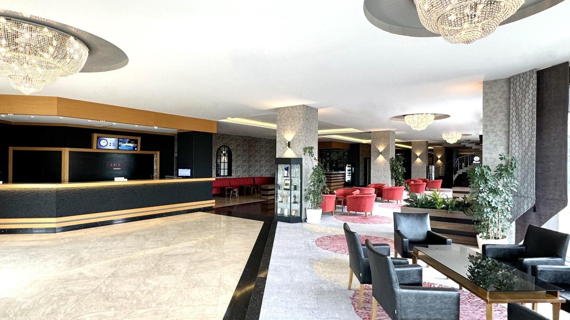מלון Ramada By Wyndham טקירדג מראה חיצוני תמונה