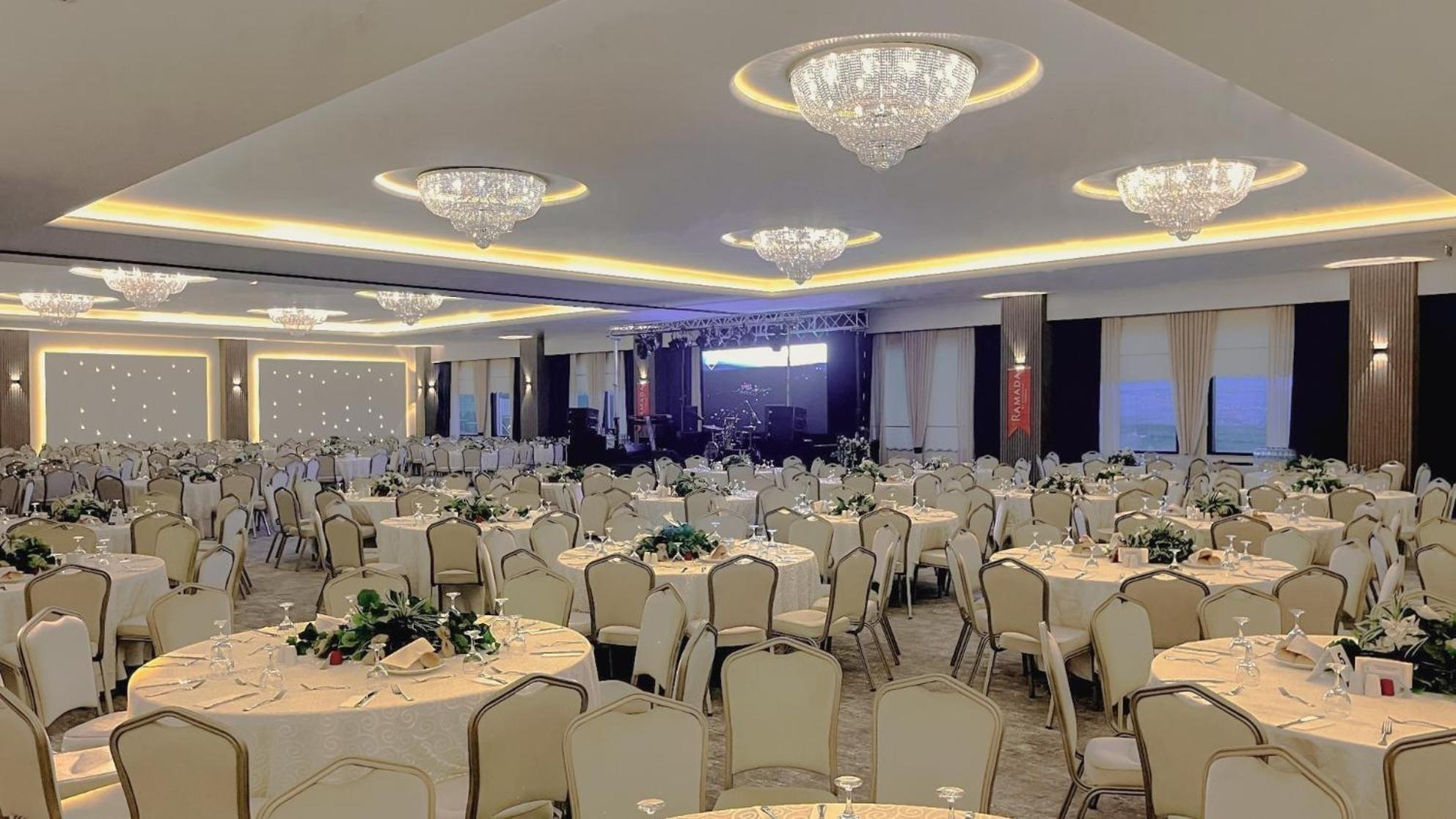 מלון Ramada By Wyndham טקירדג מראה חיצוני תמונה